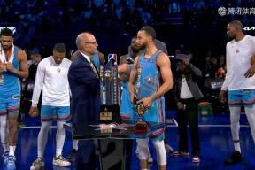 库里回归赛场，惊险取胜首场状态亮眼，雄鹿观众沸腾！的简单介绍在线体育