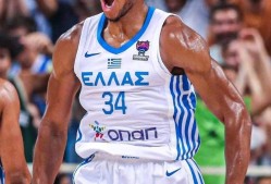  半场人盯人防守图解 体育游戏